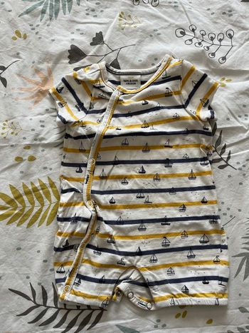 Barboteuse 1 mois tape à l’œil