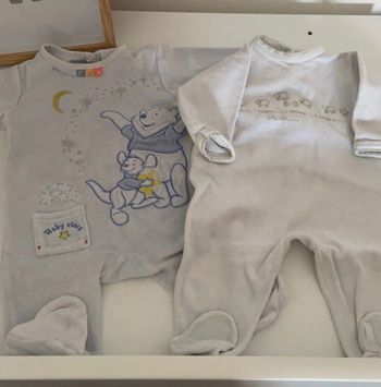 2 pyjamas