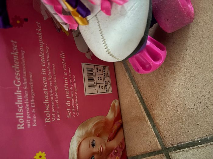 Roller barbie pointure 31 avec ses protections - photo numéro 4