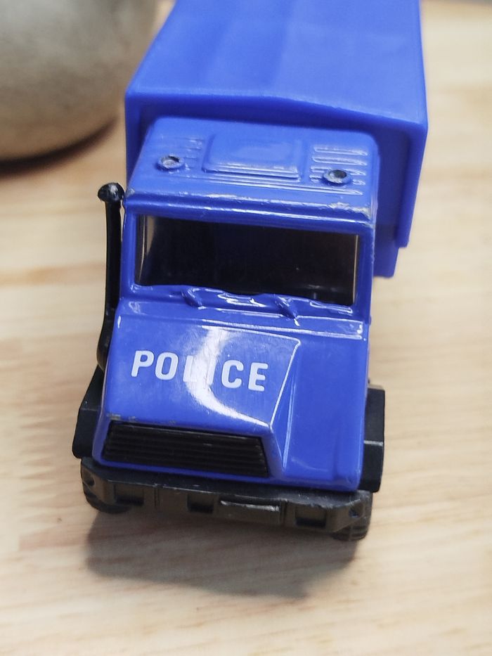 Voiture Police Welly - photo numéro 7