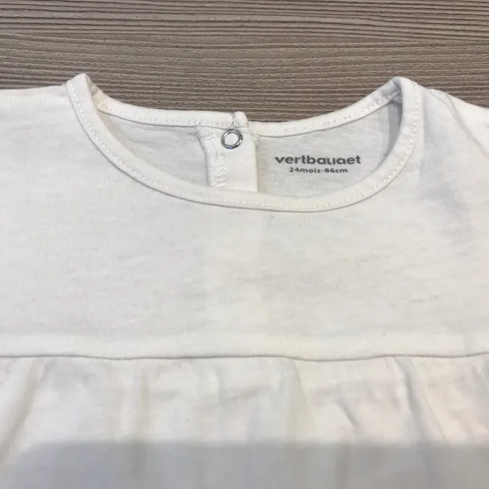 Lot de 2 Tshirts MC blanc 24 mois tbe - photo numéro 3