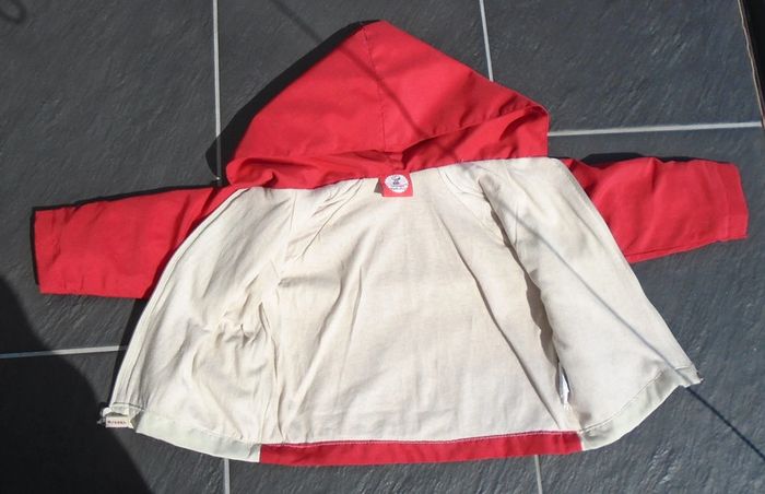 Très joli imperméable Snoopy garçon 12 mois (74 cm) - photo numéro 4