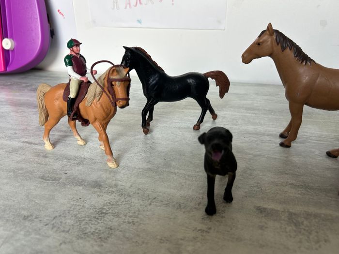 lot chevaux cavalier et chien miniatures jouet enfant