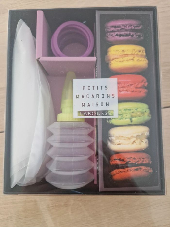 Coffret petits macarons maison