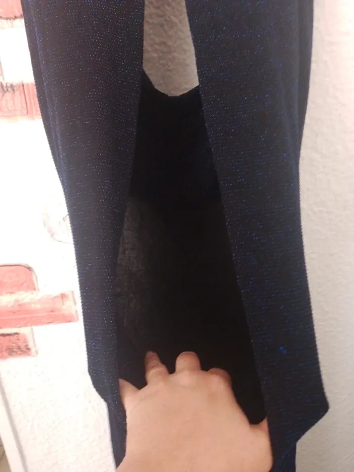 Robe pailletée bleu nuit dos nu - photo numéro 7