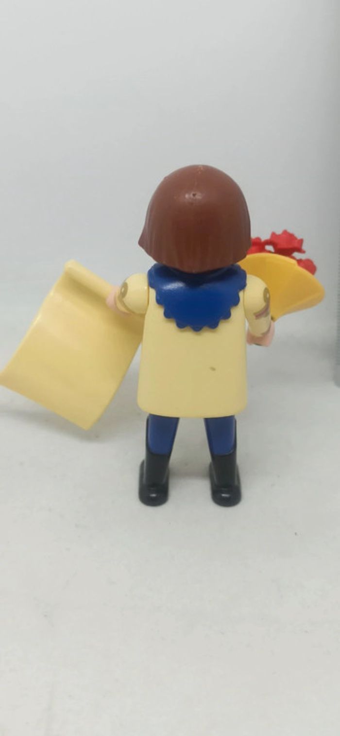 Homme prince avec bouquet de fleurs et parchemin playmobil - photo numéro 3