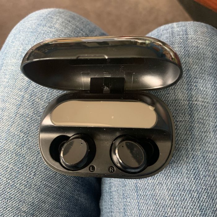 True wireless  Earbuds. S20