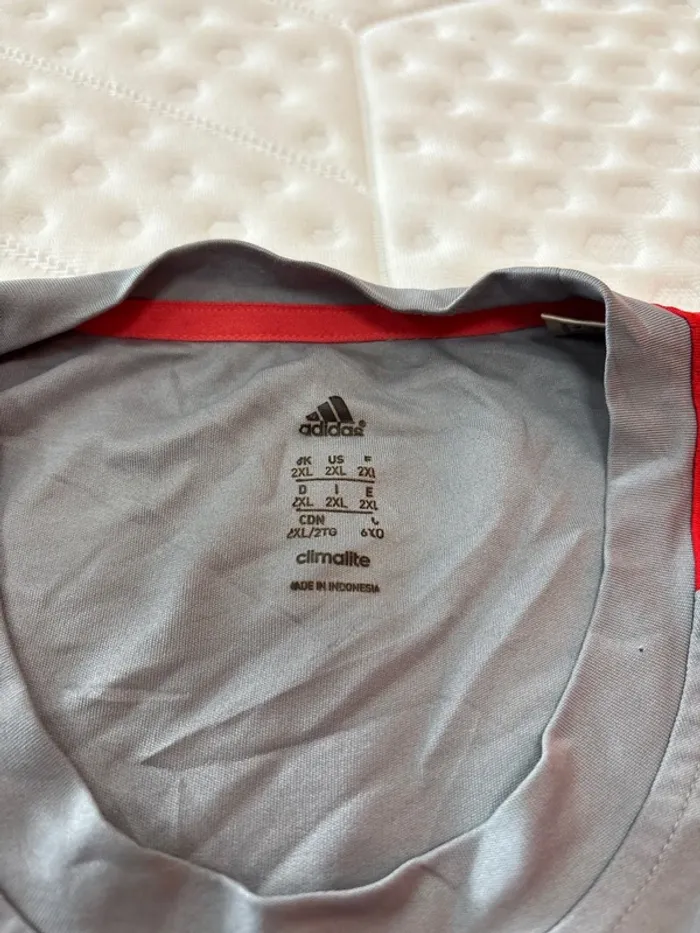 Maillot de sport pour homme Adidas taille XXL gris et rouge - photo numéro 3
