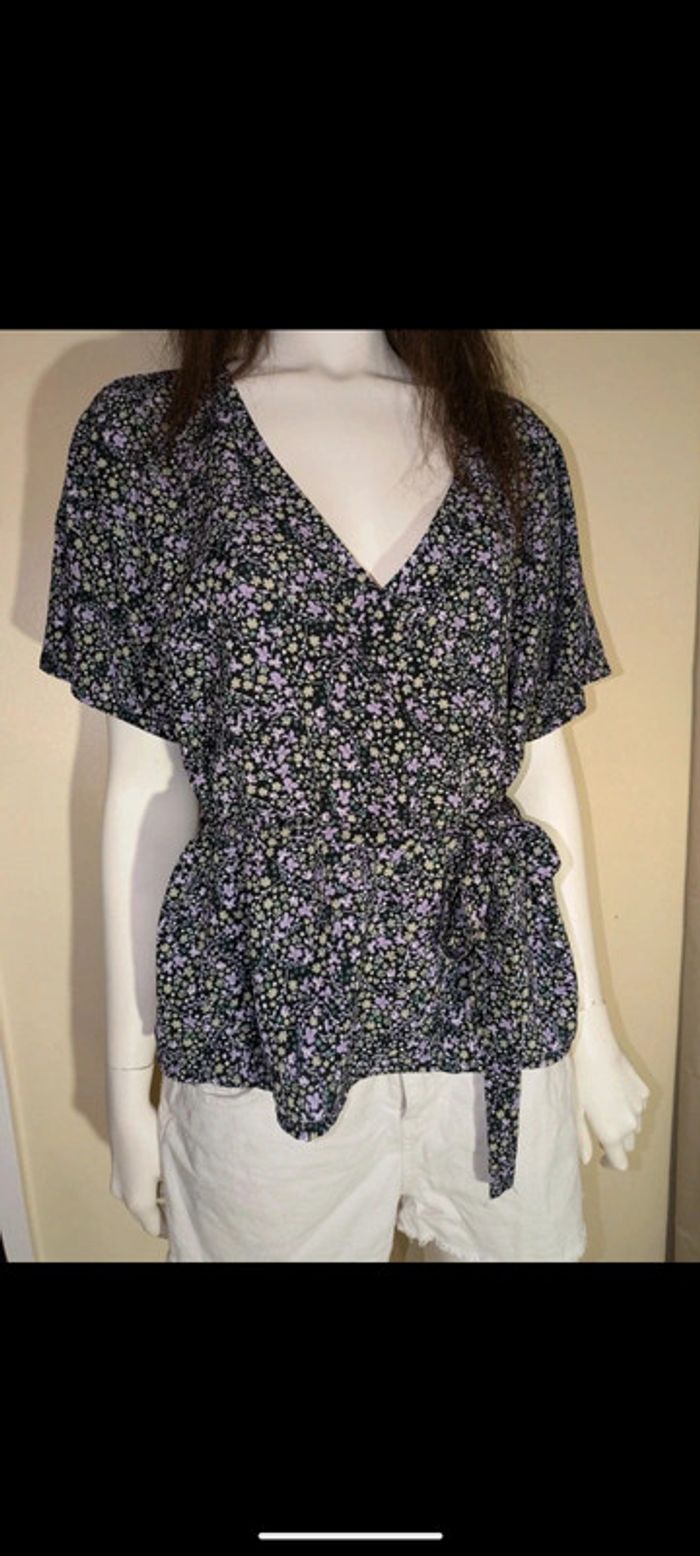 Haut fluide péplum fleuri noir violet L