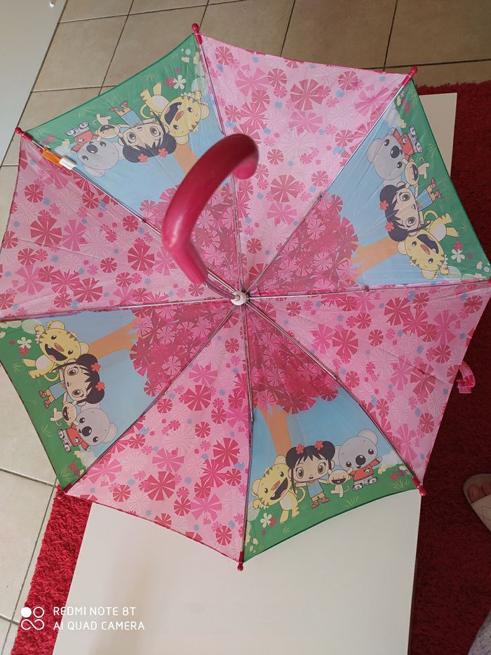 Parapluie filles bon état - photo numéro 3