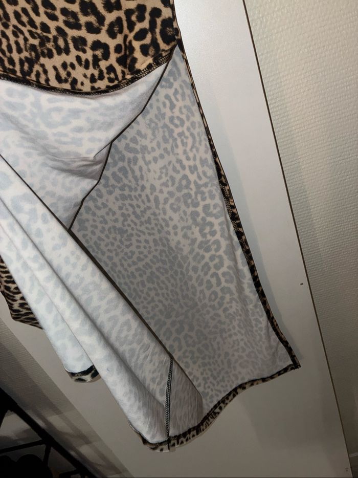 Jupe longue à fente léopard Bershka XS - photo numéro 3