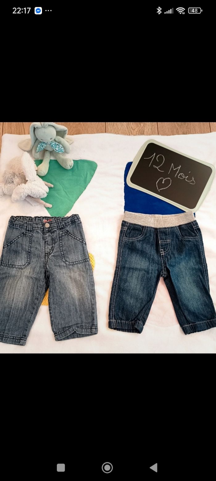Lot jeans larges taille 12 mois