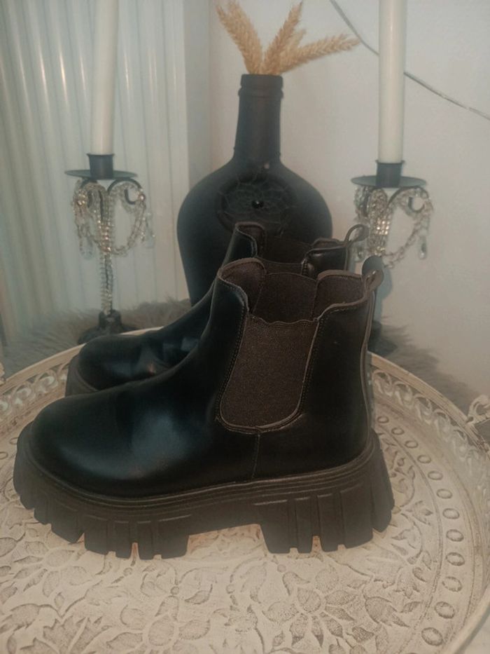 Magnifique paire de boots type Chelsea 38 - photo numéro 3