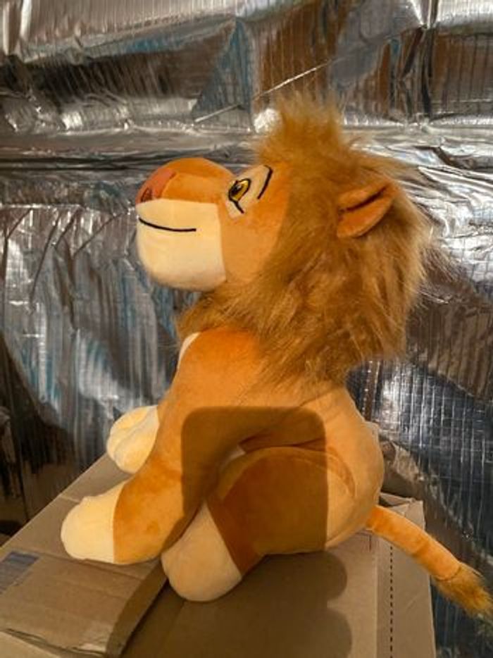 Peluche SIMBA adulte 30cm Le Roi Lion NEUVE - photo numéro 2