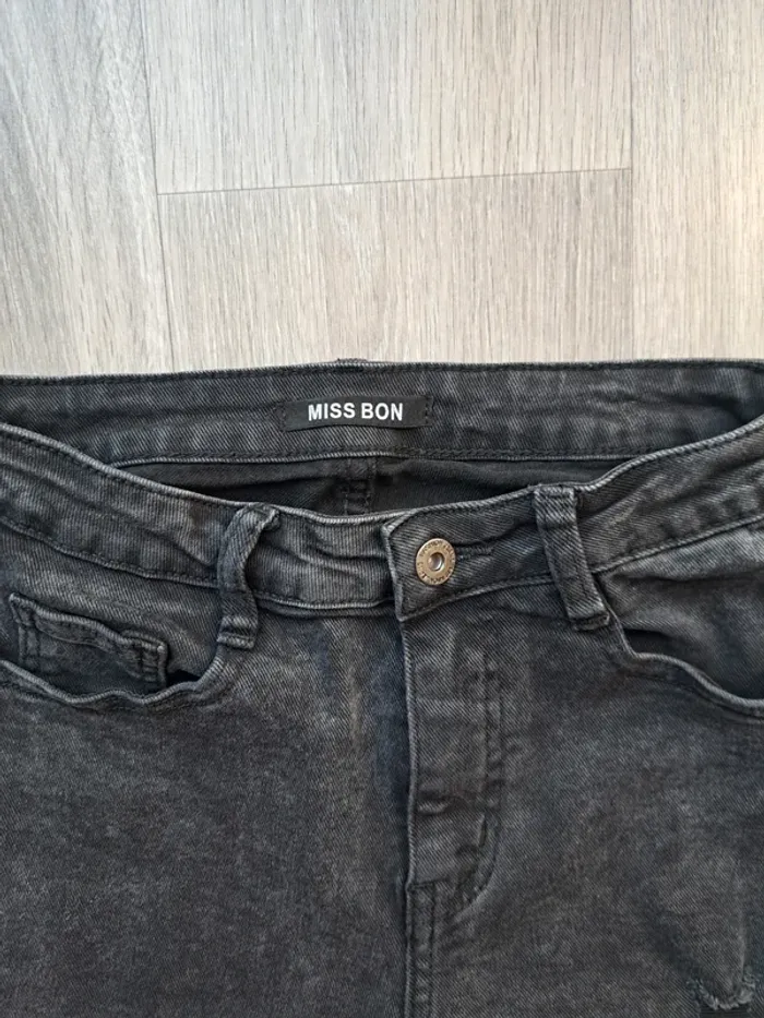 Jeans slim à trous - photo numéro 2