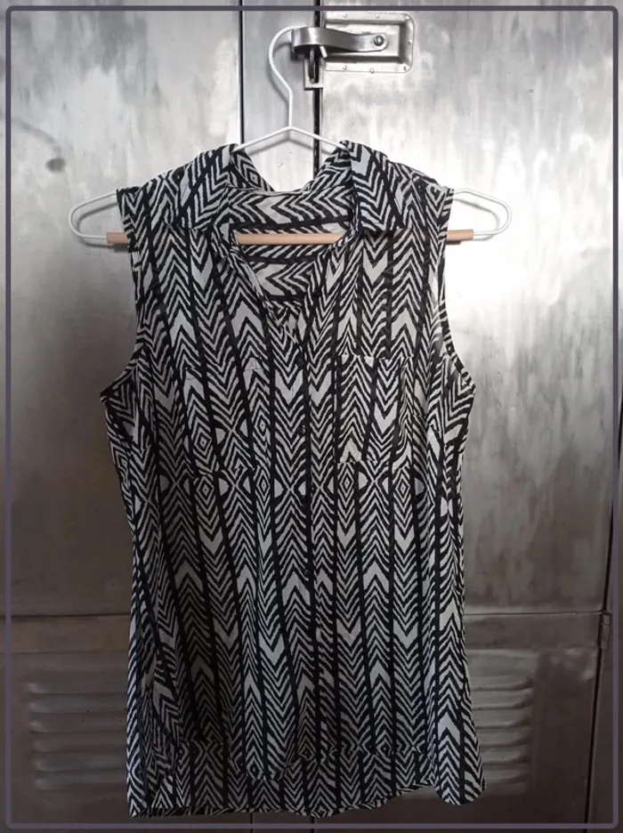Blouse sans manches noir et blanc Camaïeu taille S bon état