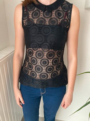 Top a dentelle
