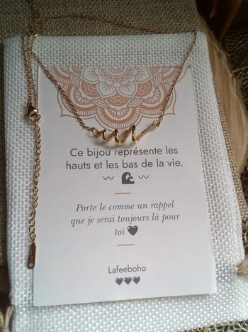 Collier vague avec zircons