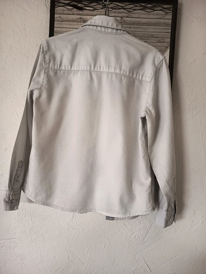Chemise blanche à manches longues avec revers - photo numéro 4