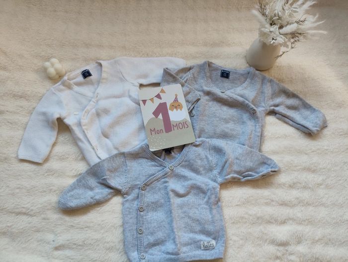 Lot 3 brassières 1mois