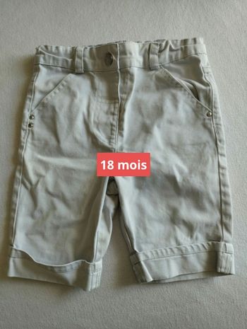 Bermuda taille 18 mois