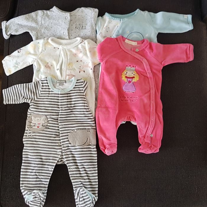 Pyjama 1 mois - photo numéro 2