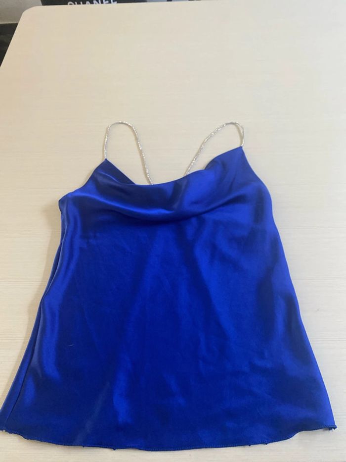 Très beau haut bleu - photo numéro 2