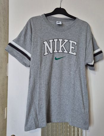 T-shirt manche courte Nike rétro universitaire taille S 36 gris