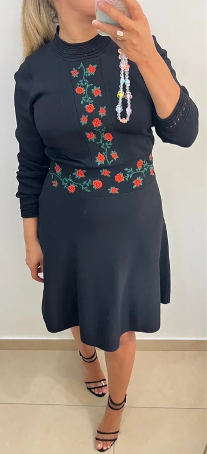 Robe Maille Brodée Sandro Taille 40 - photo numéro 5