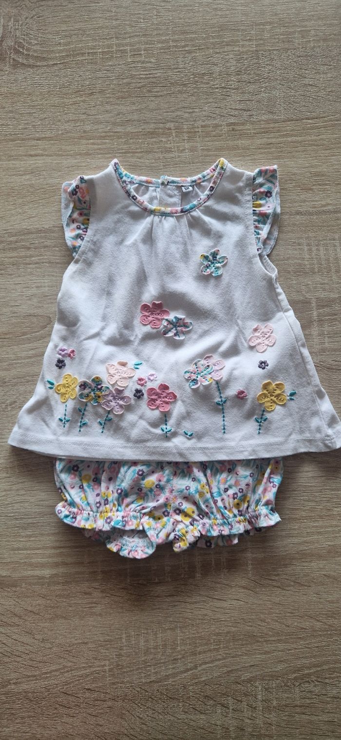 Lot taille 6 mois - photo numéro 10