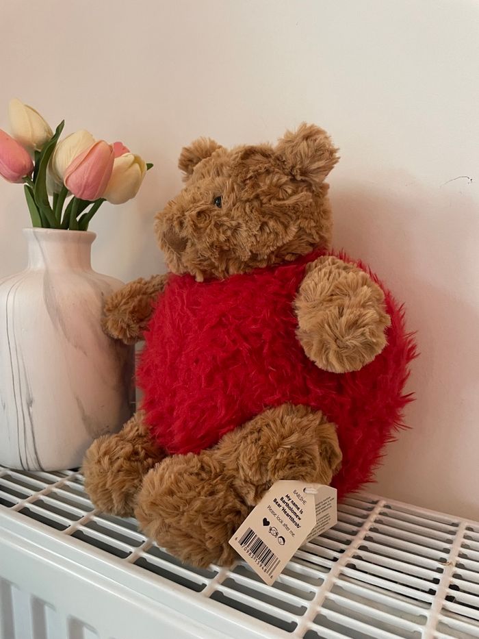 Peluche Jellycat Bartholomew Bear HeartRobe - photo numéro 7