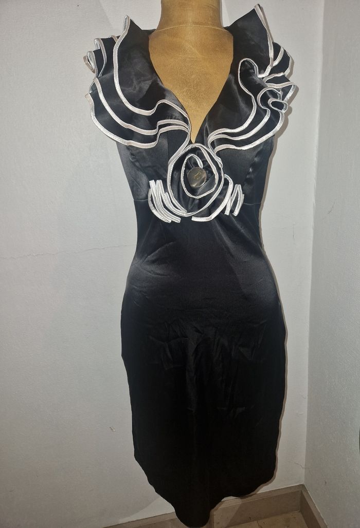 Robe de soiree sans - photo numéro 2