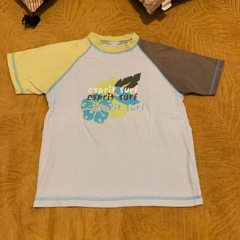 Tee-shirt taille 7ans