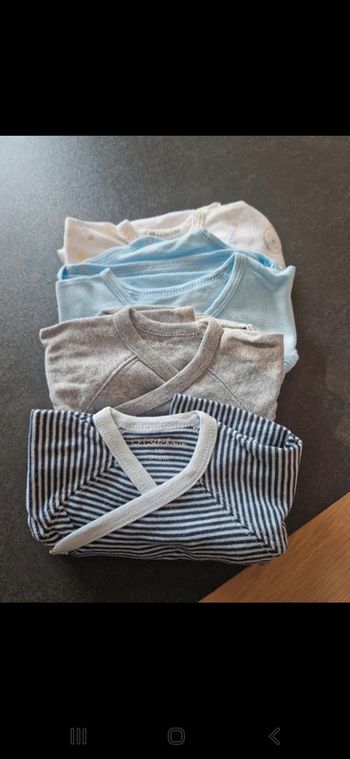 4 Body manches longues 1 mois