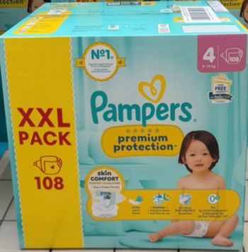 1 carton de couches Pampers taille 4