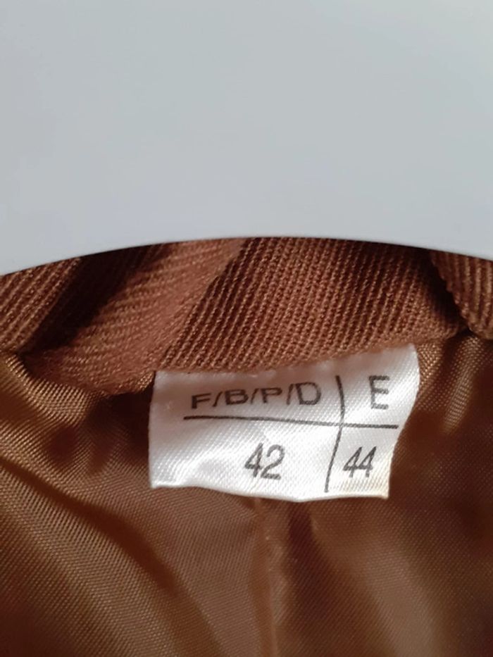 Veste tailleur toute neuve - photo numéro 4