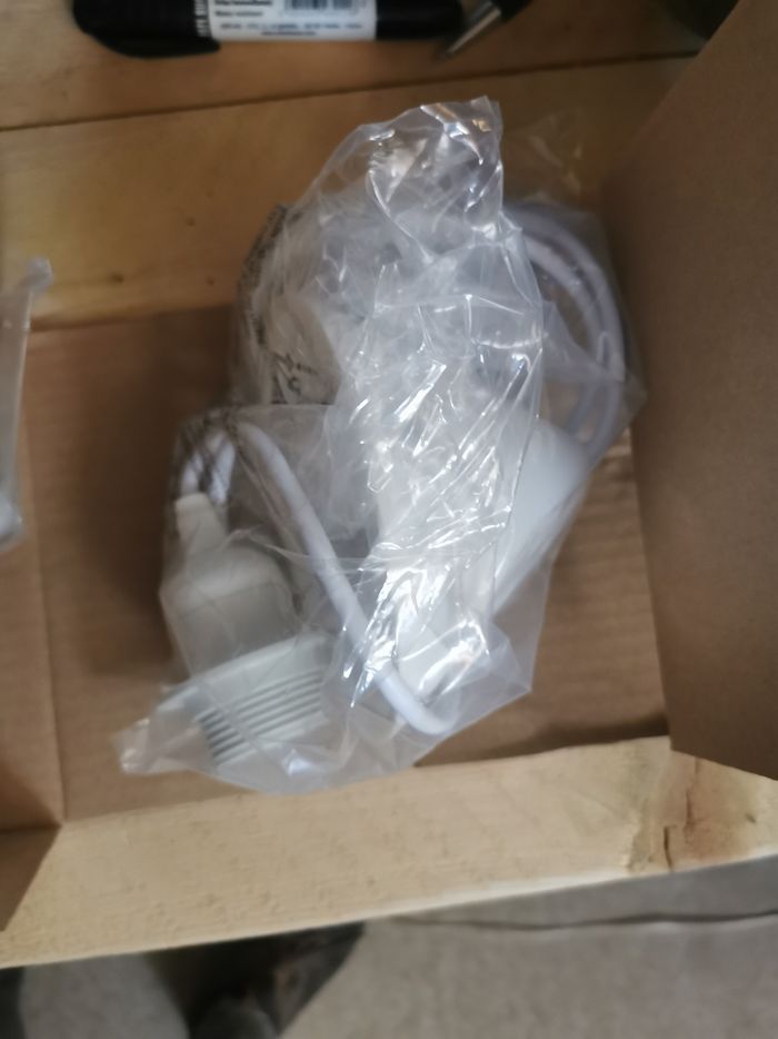 Suspension BELIANI rose Neuve - photo numéro 4