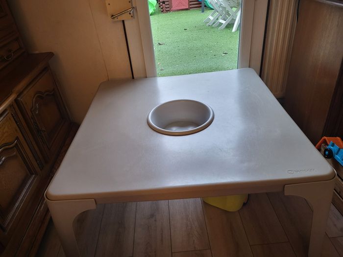 Table et 5 chaises - photo numéro 2