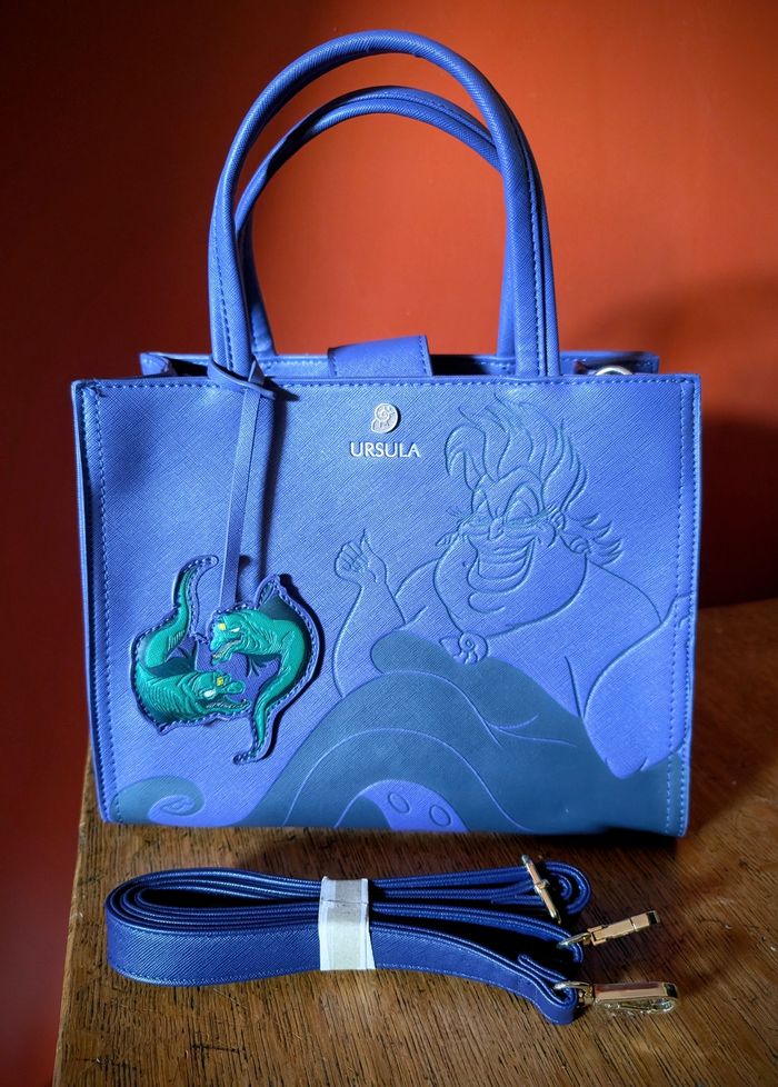 Sac loungefly Ursula debossed - photo numéro 8