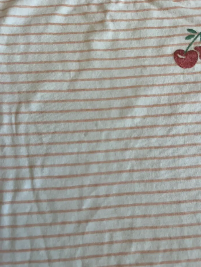 2 t-shirts 5 ans - photo numéro 7