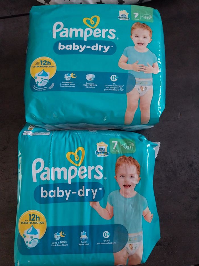 Couches pampers