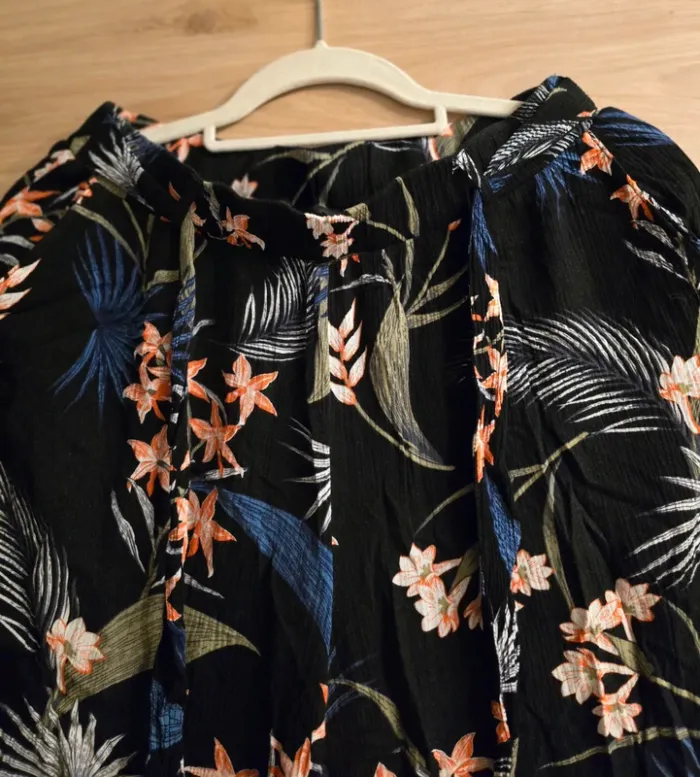 Pantalon fluide fleurie ! - photo numéro 3