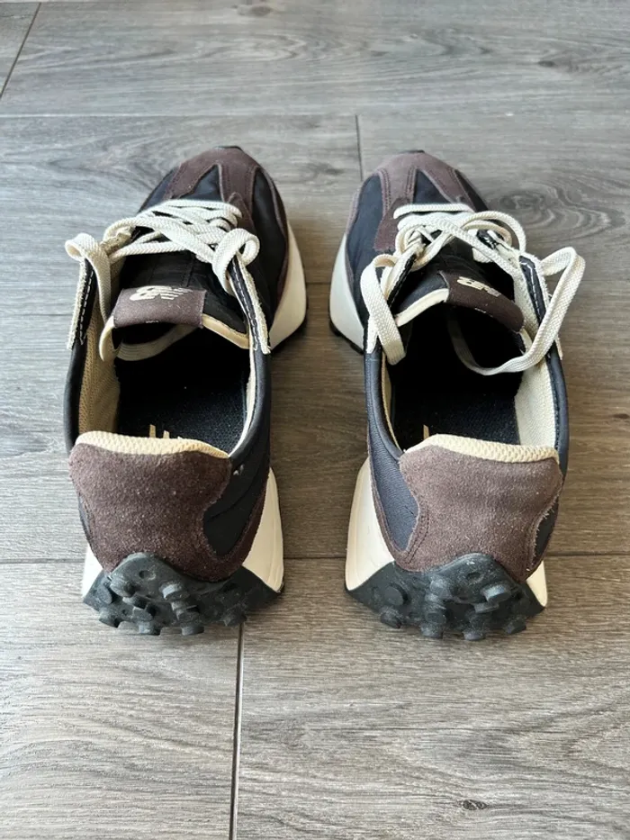 Baskets New Balance 327 Marron Taille 44 Neuves - photo numéro 3