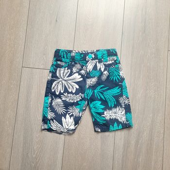 Très joli short bleu vert et blanc. Garçon 3 ans. Marque Orchestra