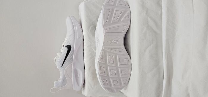Baskets blanches femme Nike Wearallday taille 38.5 - photo numéro 3