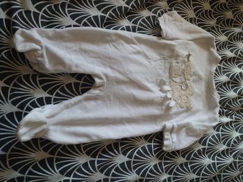 Pyjama bébé taille 6 mois