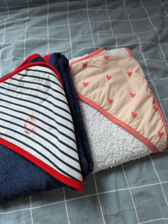 Lot de deux capes de bain petit bateau maison du monde