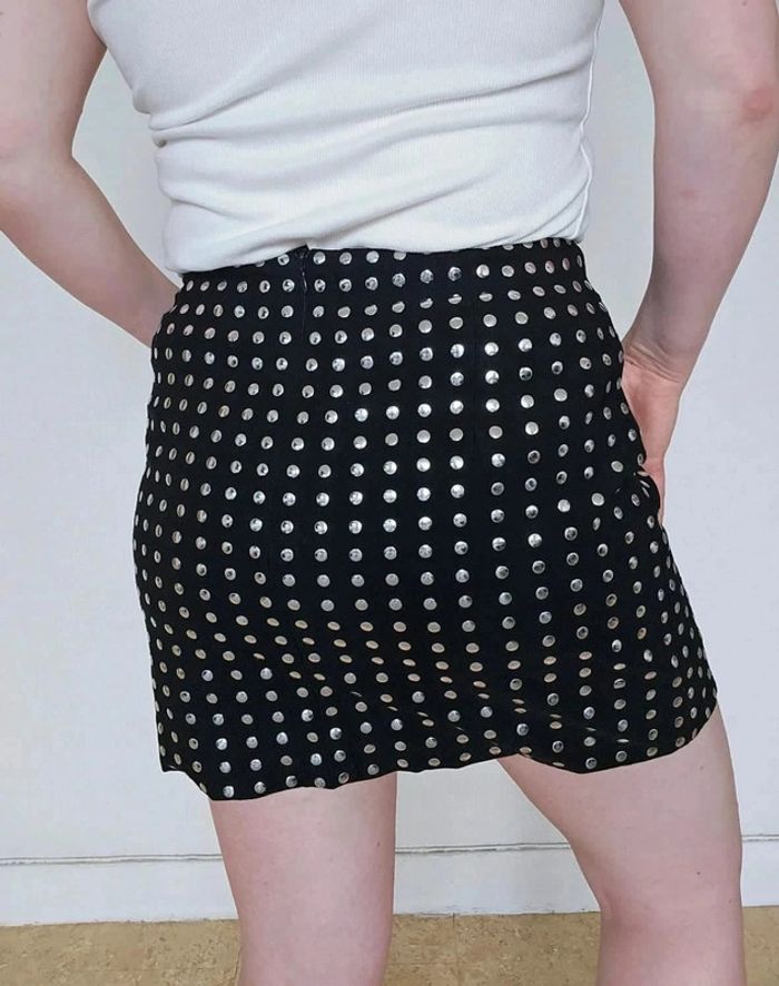 Magnifique jupe avec des clous - photo numéro 5