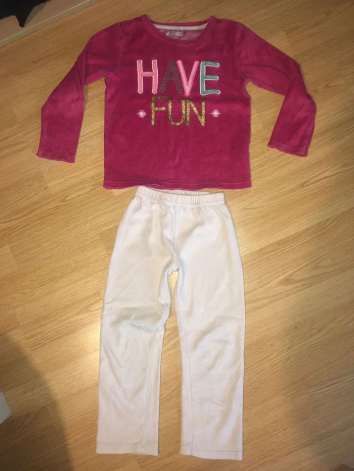 Pyjama velours 6 ans - photo numéro 2