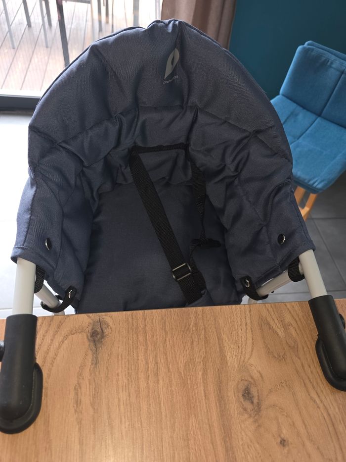 Siege de table - photo numéro 2
